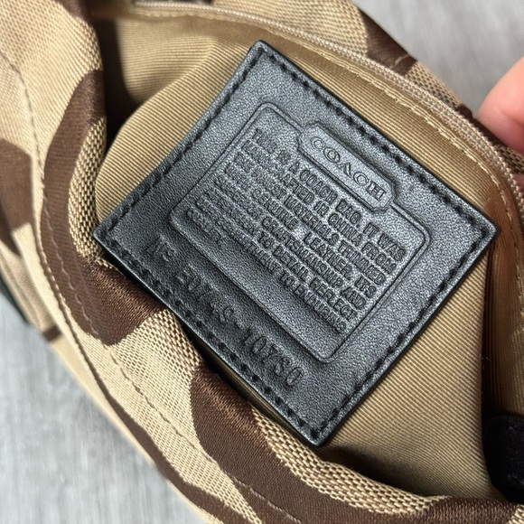 “Carly” Coach shoulder bag SOLDDDDDD - Picture 7 of 9